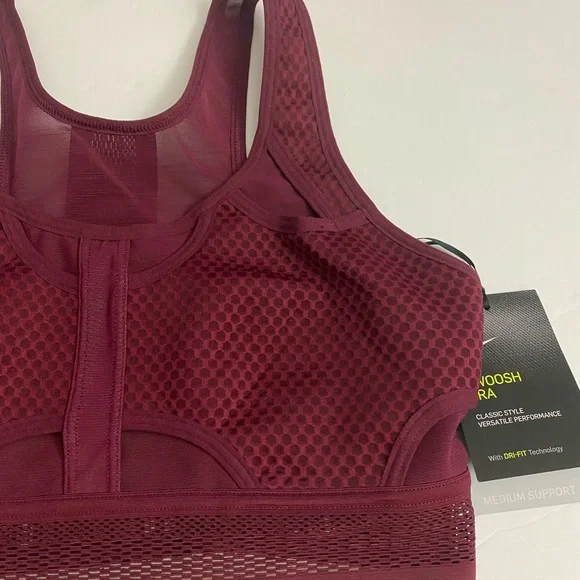 Nike Swoosh Ultrabreathe Sports Bra - Picture 5 of 6